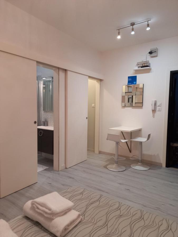 Casanova Apartment Venesia Bagian luar foto