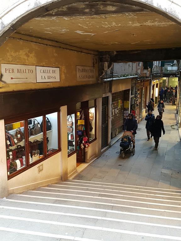 Casanova Apartment Venesia Bagian luar foto